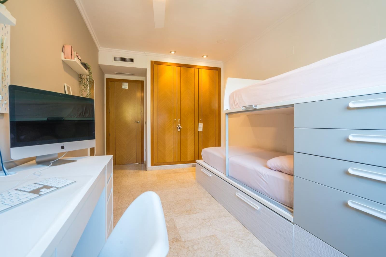4 quarto Penthouse para venda em Tavernes de la Valldigna com piscina - 240 000 € (Ref: 9998921)