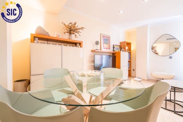 4 sovrum Takvåning till salu i Tavernes de la Valldigna med pool - 240 000 € (Ref: 9998921)
