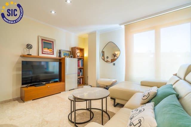4 sovrum Takvåning till salu i Tavernes de la Valldigna med pool - 240 000 € (Ref: 9998921)