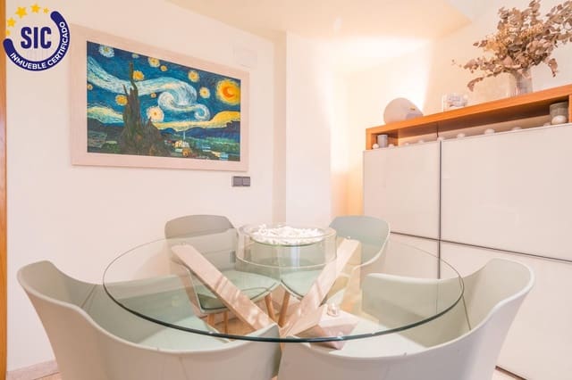 4 sovrum Takvåning till salu i Tavernes de la Valldigna med pool - 240 000 € (Ref: 9998921)