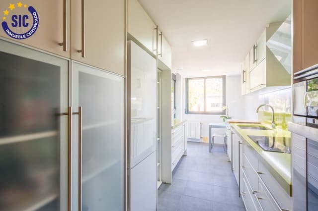 4 sovrum Takvåning till salu i Tavernes de la Valldigna med pool - 240 000 € (Ref: 9998921)