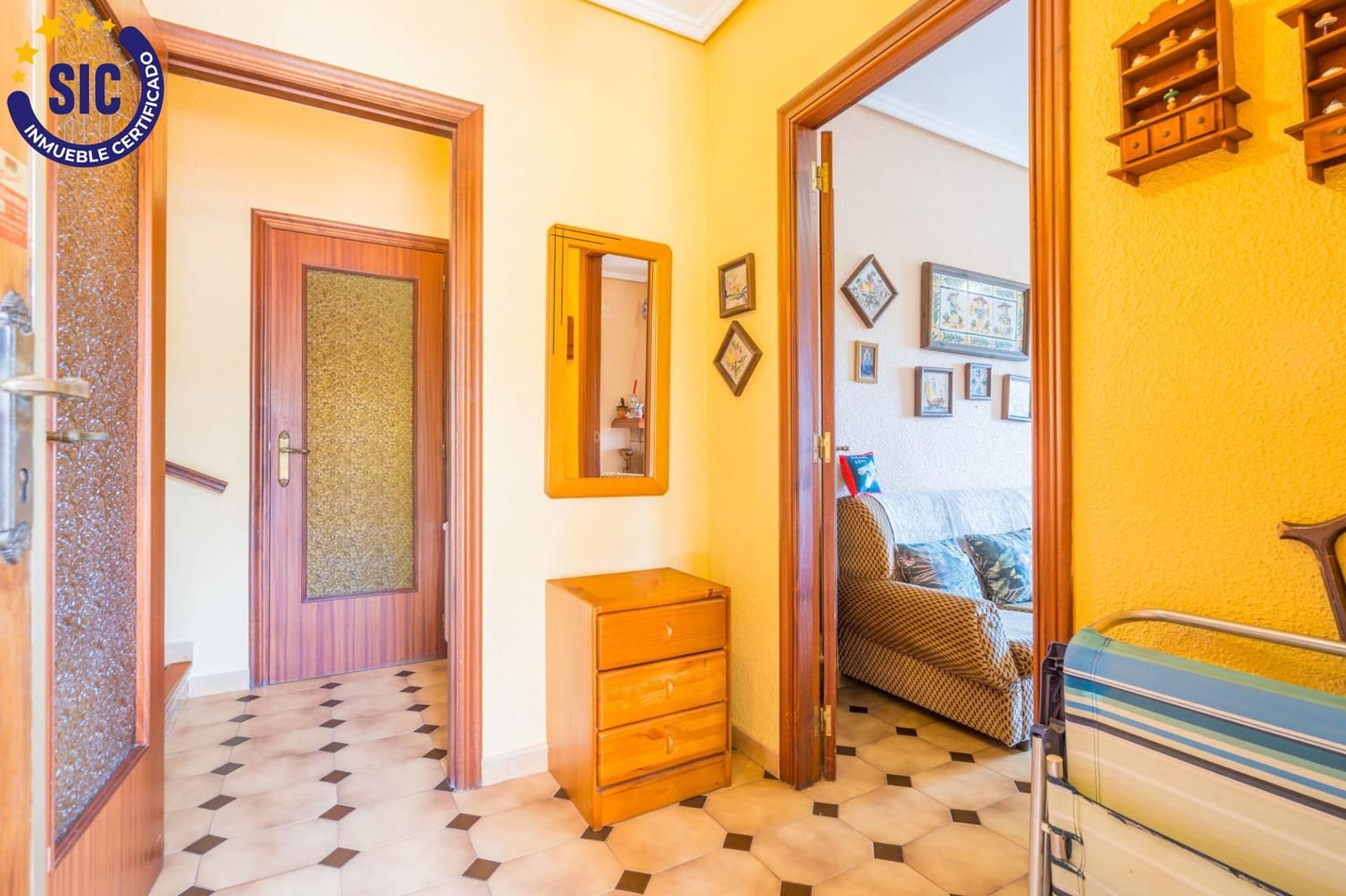 3 bedroom Villa for sale in Chiva with pool garage - € 380,000 (Ref: 9999689)