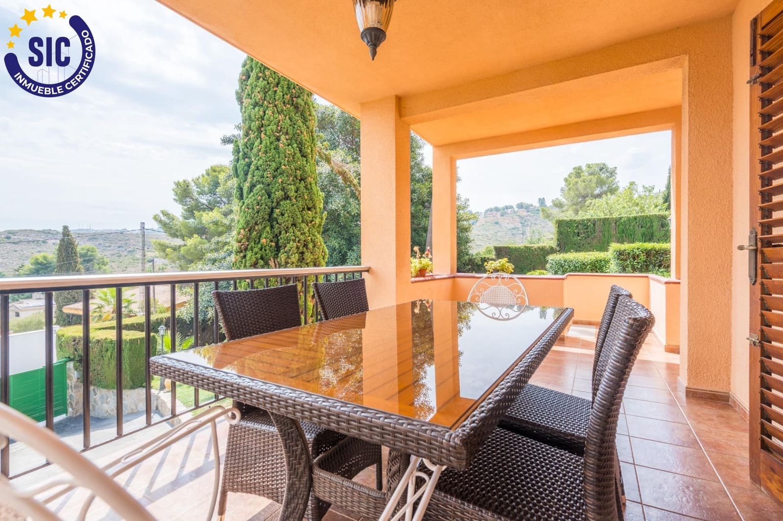 3 bedroom Villa for sale in Chiva with pool garage - € 380,000 (Ref: 9999689)