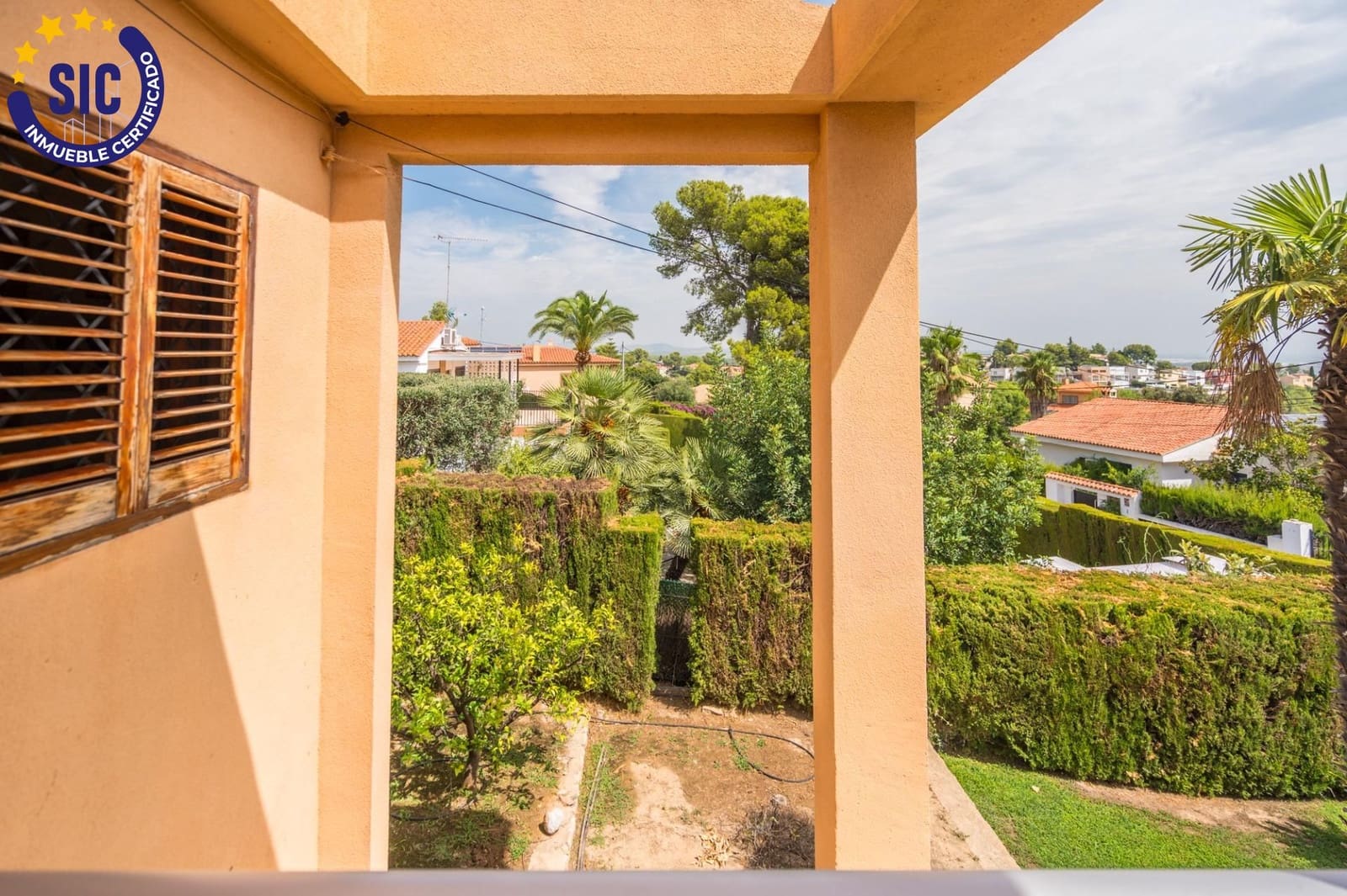 3 bedroom Villa for sale in Chiva with pool garage - € 380,000 (Ref: 9999689)