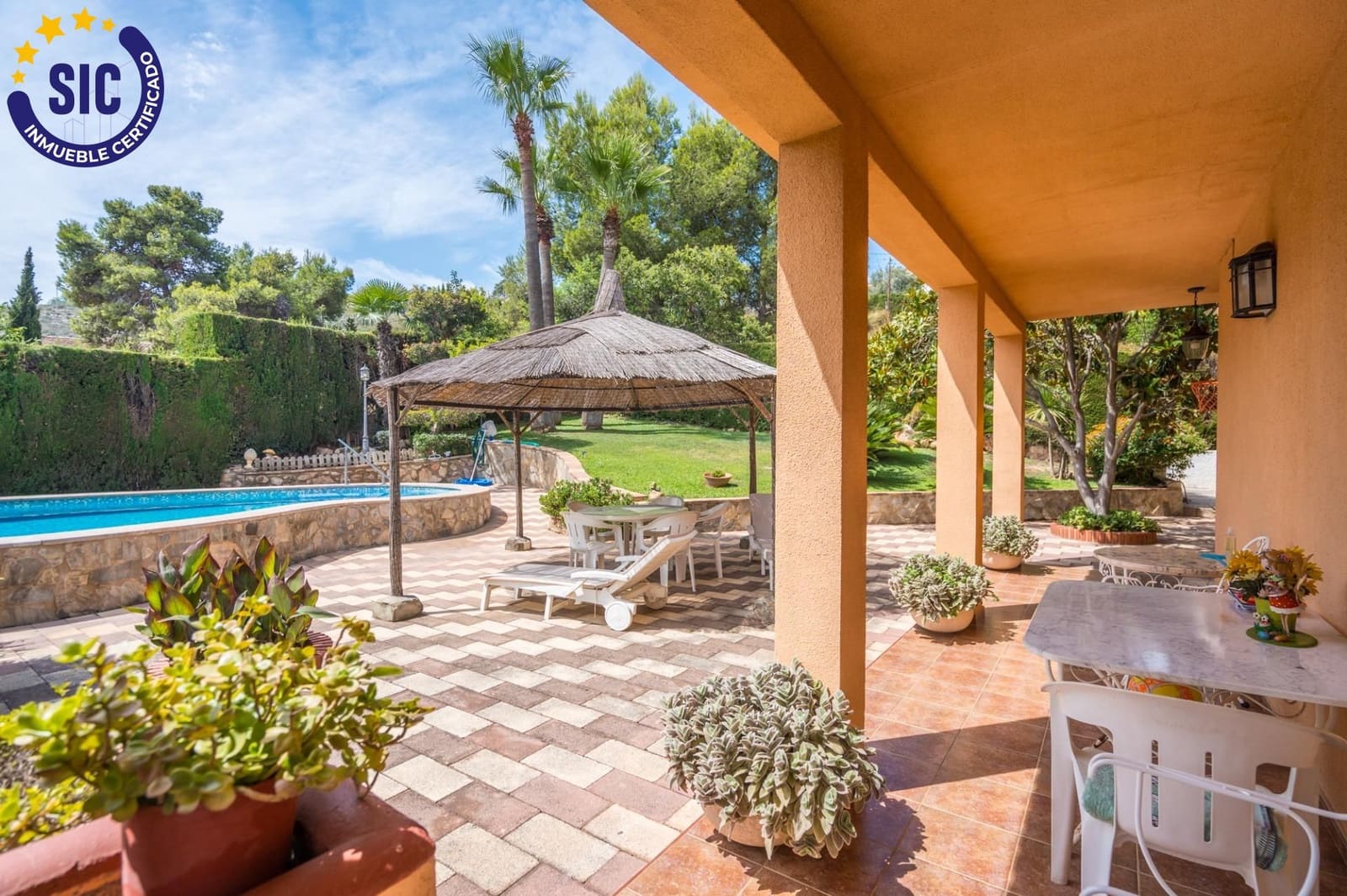3 bedroom Villa for sale in Chiva with pool garage - € 380,000 (Ref: 9999689)