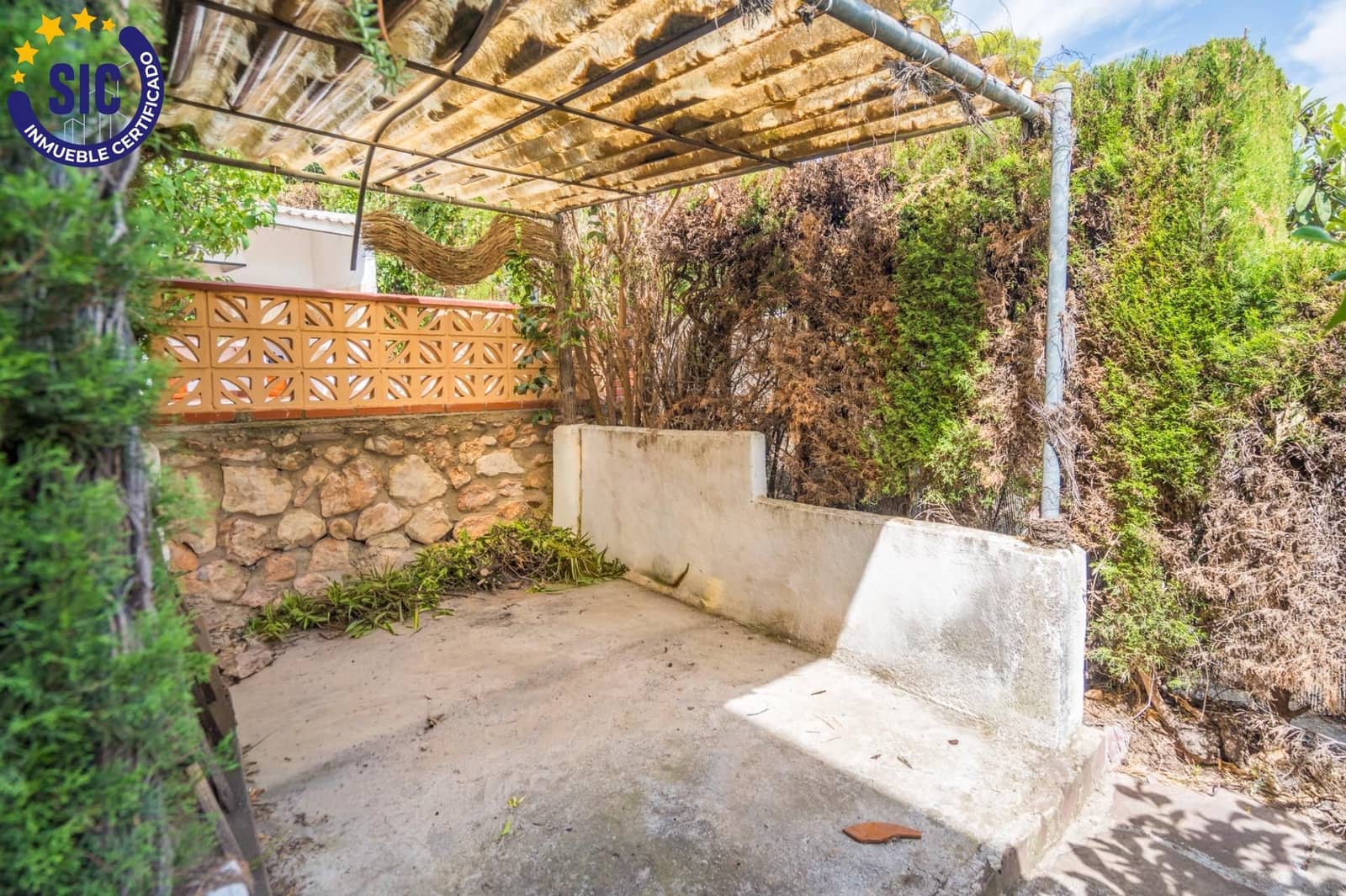 3 bedroom Villa for sale in Chiva with pool garage - € 380,000 (Ref: 9999689)