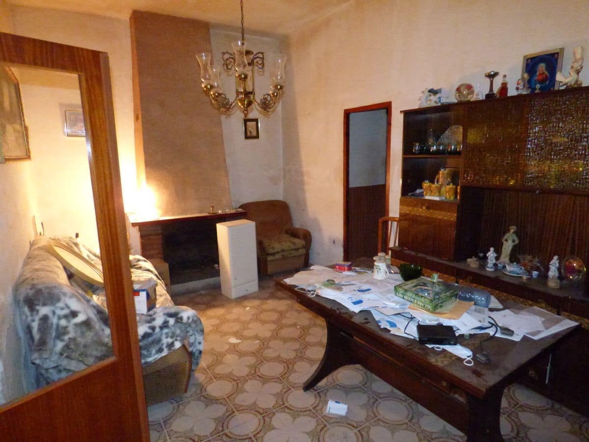 7 bedroom Townhouse for sale in Relleu - € 235,000 (Ref: 10077666)