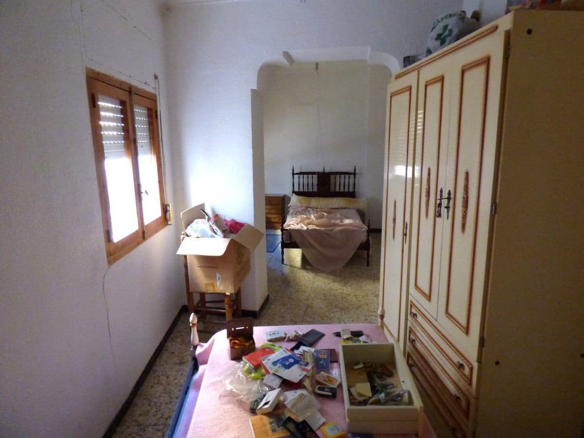 7 bedroom Townhouse for sale in Relleu - € 235,000 (Ref: 10077666)