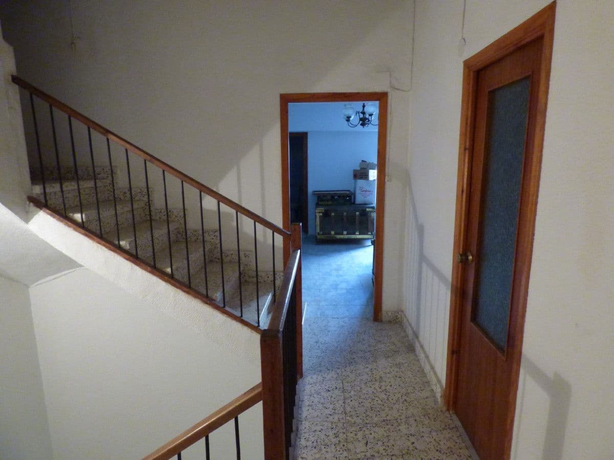 7 bedroom Townhouse for sale in Relleu - € 235,000 (Ref: 10077666)