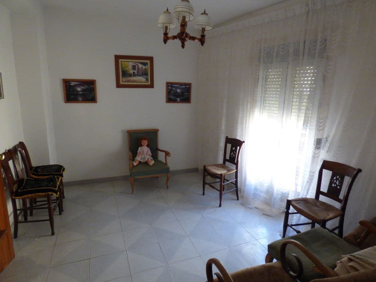 7 bedroom Townhouse for sale in Relleu - € 235,000 (Ref: 10077666)