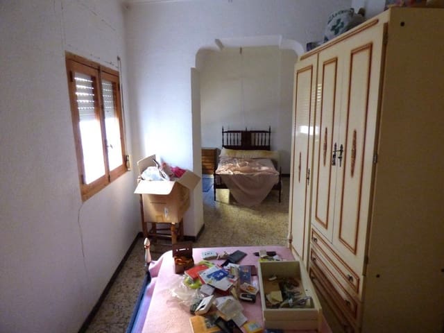 7 bedroom Townhouse for sale in Relleu - € 235,000 (Ref: 10077666)