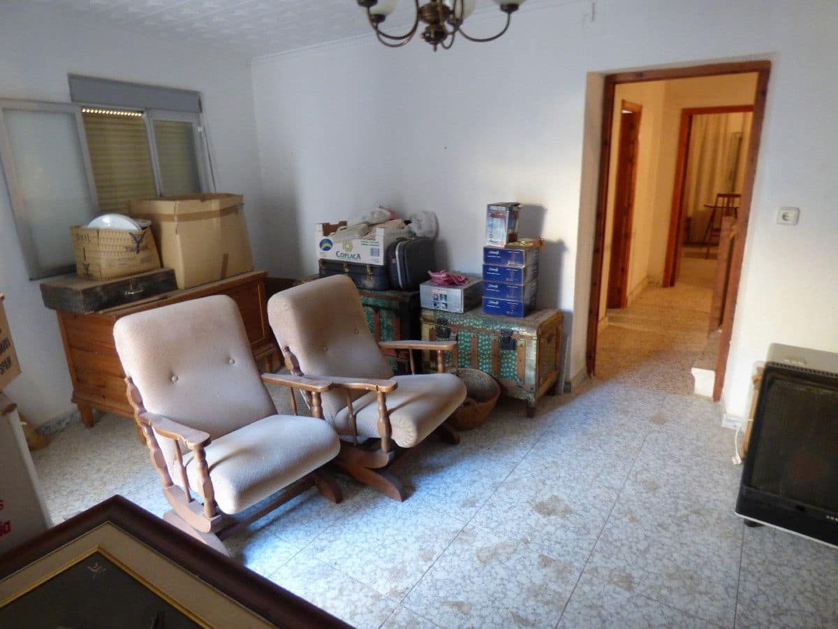 7 bedroom Townhouse for sale in Relleu - € 235,000 (Ref: 10077666)