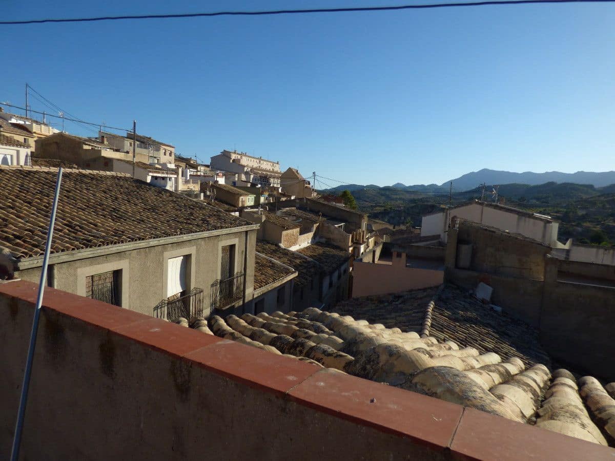 7 bedroom Townhouse for sale in Relleu - € 235,000 (Ref: 10077666)
