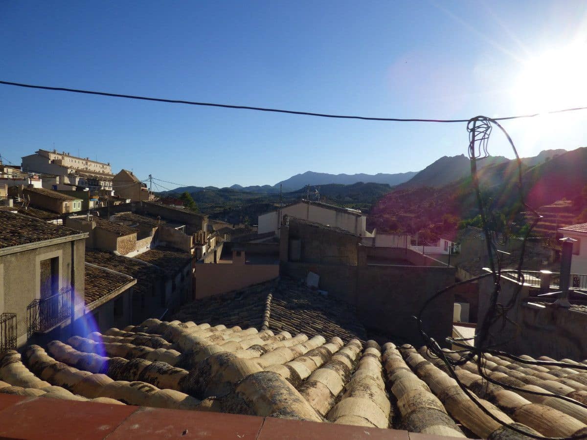 7 bedroom Townhouse for sale in Relleu - € 235,000 (Ref: 10077666)
