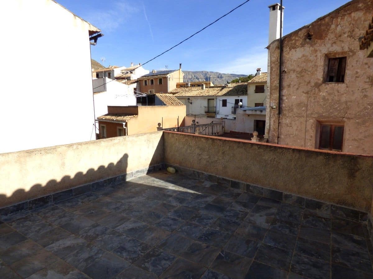 5 bedroom Townhouse for sale in Orxeta with garage - € 310,000 (Ref: 10133082)