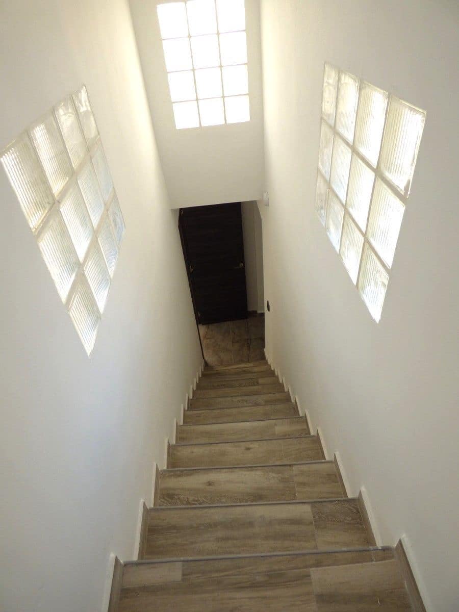 5 bedroom Townhouse for sale in Orxeta with garage - € 310,000 (Ref: 10133082)