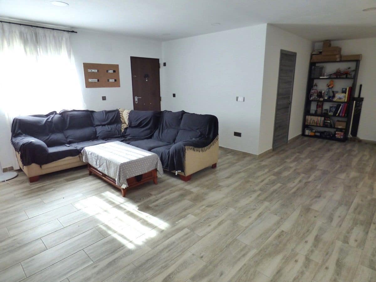 5 bedroom Townhouse for sale in Orxeta with garage - € 310,000 (Ref: 10133082)