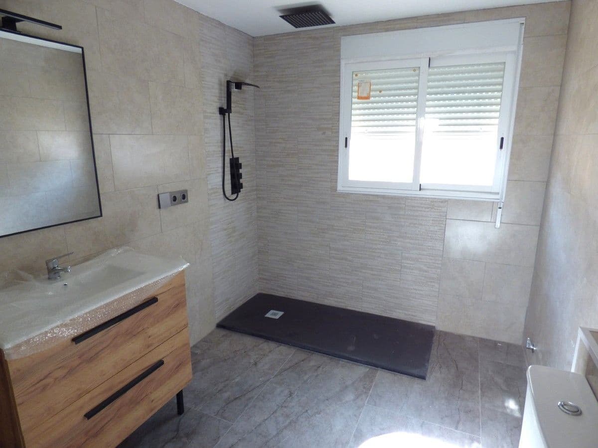 5 bedroom Townhouse for sale in Orxeta with garage - € 310,000 (Ref: 10133082)