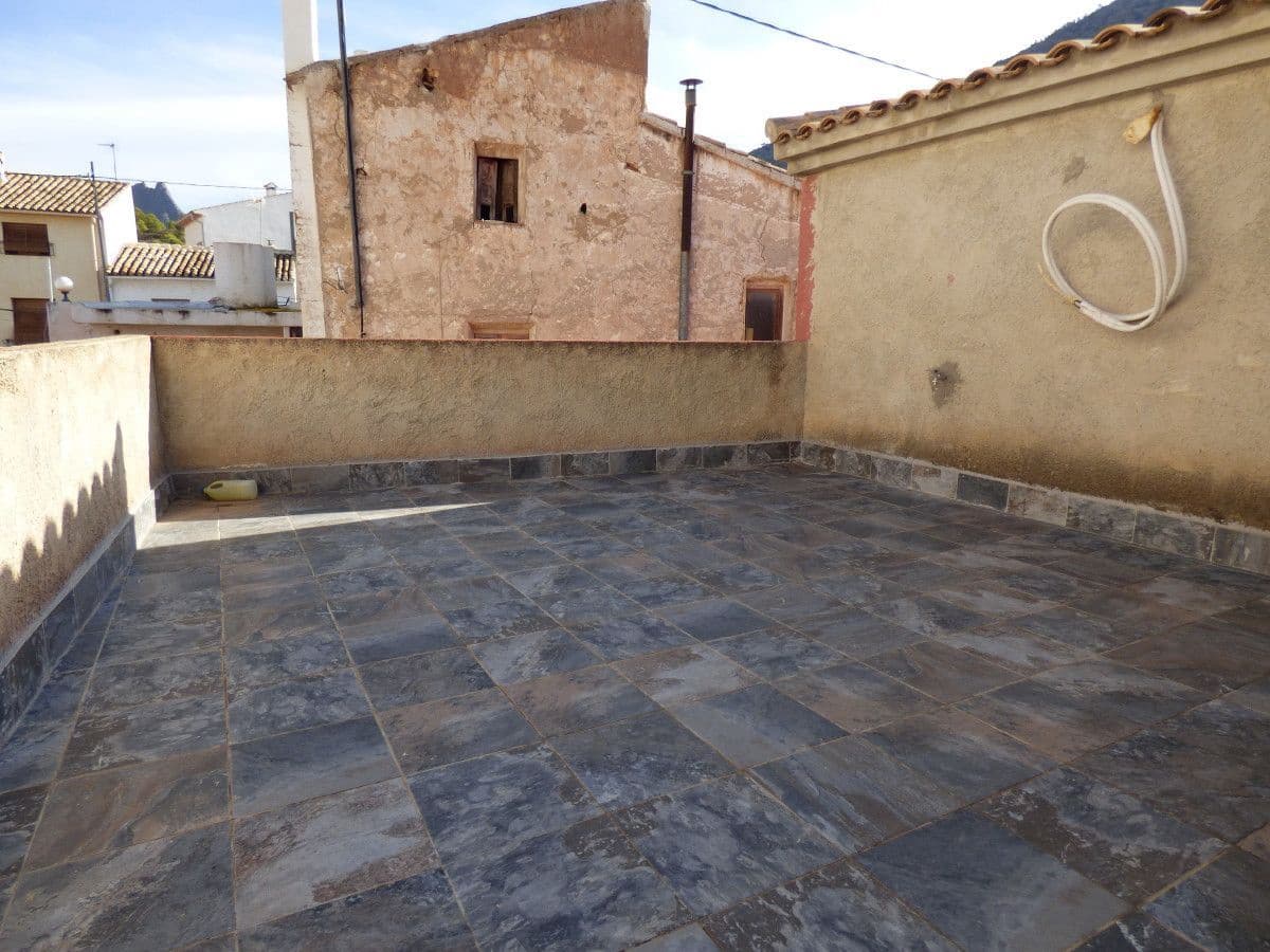 5 bedroom Townhouse for sale in Orxeta with garage - € 310,000 (Ref: 10133082)