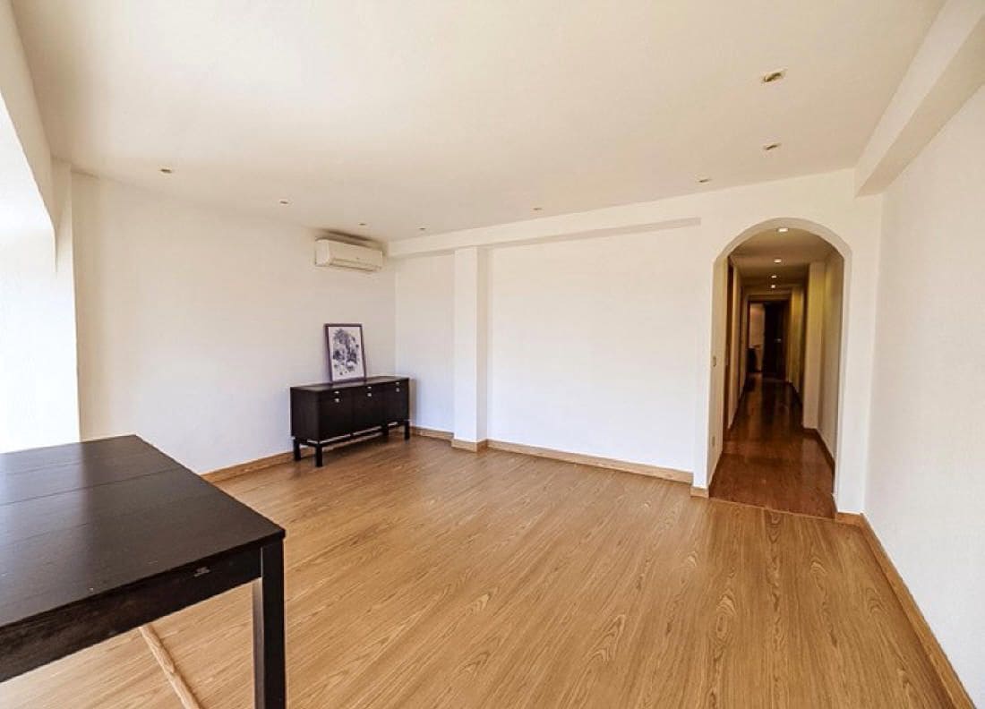 Apartamento de 2 habitaciones en Benidorm en venta - 240.000 € (Ref: 10164227)