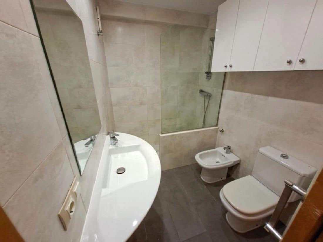 Apartamento de 2 habitaciones en Benidorm en venta - 240.000 € (Ref: 10164227)