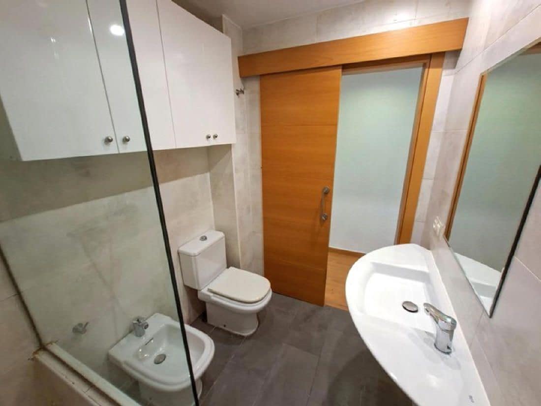Apartamento de 2 habitaciones en Benidorm en venta - 240.000 € (Ref: 10164227)