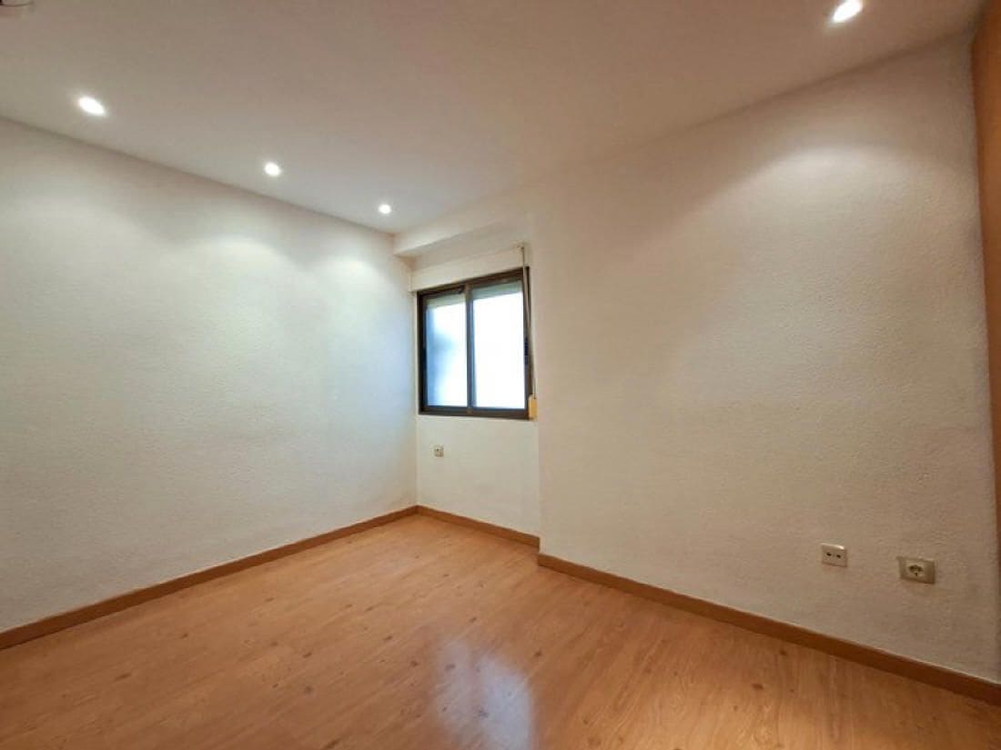 Apartamento de 2 habitaciones en Benidorm en venta - 240.000 € (Ref: 10164227)