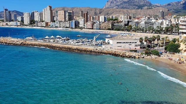 Apartamento de 2 habitaciones en Poniente, Benidorm en venta - 240.000 € (Ref: 10164227)
