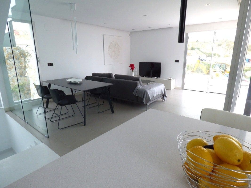 3 bedroom Villa for sale in Finestrat with pool garage - € 619,000 (Ref: 3220399)