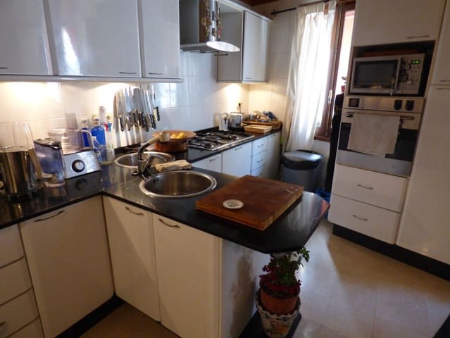 6 bedroom Townhouse for sale in Finestrat Pueblo, Finestrat - € 395,000 (Ref: 3539265)