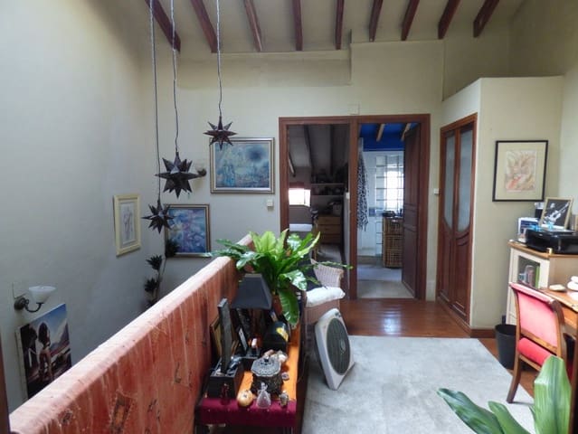 6 bedroom Townhouse for sale in Finestrat Pueblo, Finestrat - € 395,000 (Ref: 3539265)