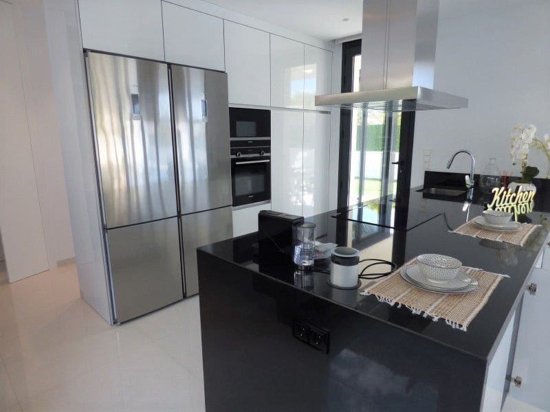 3 soveværelse Villa til salg i Finestrat med swimmingpool garage - € 654.000 (Ref: 5484834)