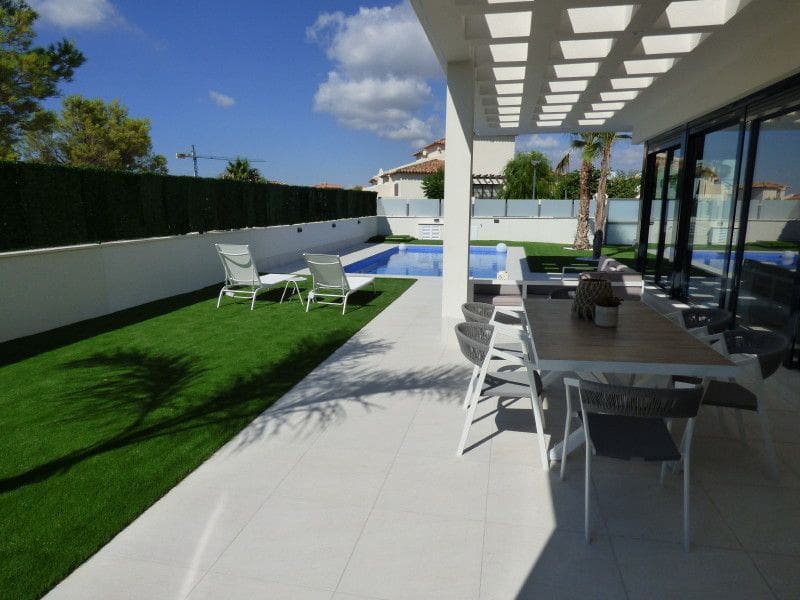 3 soveværelse Villa til salg i Finestrat med swimmingpool garage - € 654.000 (Ref: 5484834)