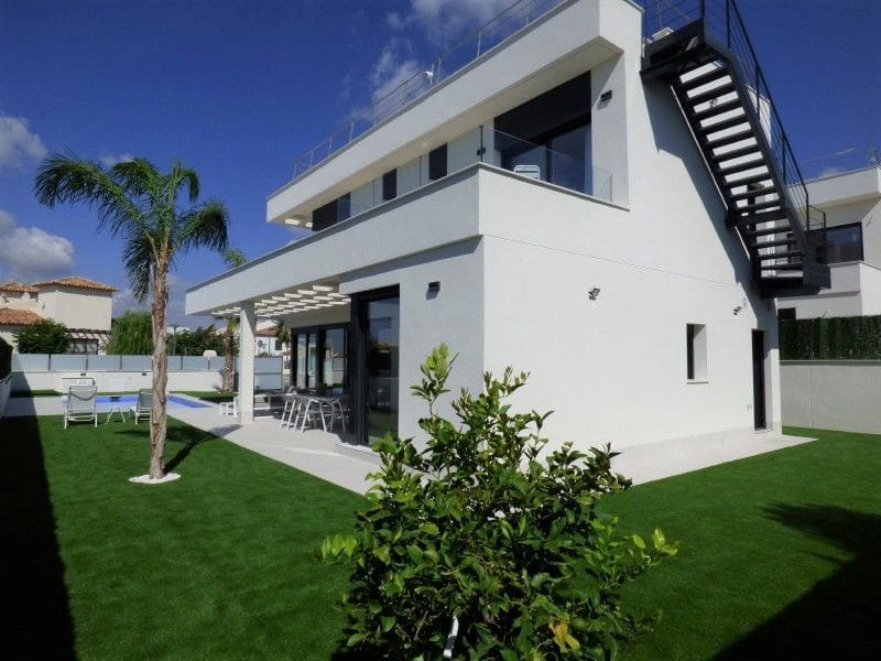 3 soveværelse Villa til salg i Finestrat med swimmingpool garage - € 654.000 (Ref: 5484834)