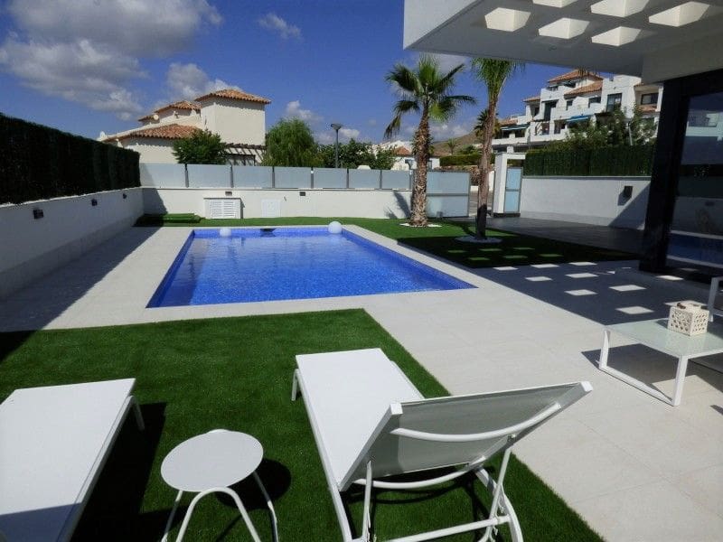 3 soveværelse Villa til salg i Finestrat med swimmingpool garage - € 654.000 (Ref: 5484834)