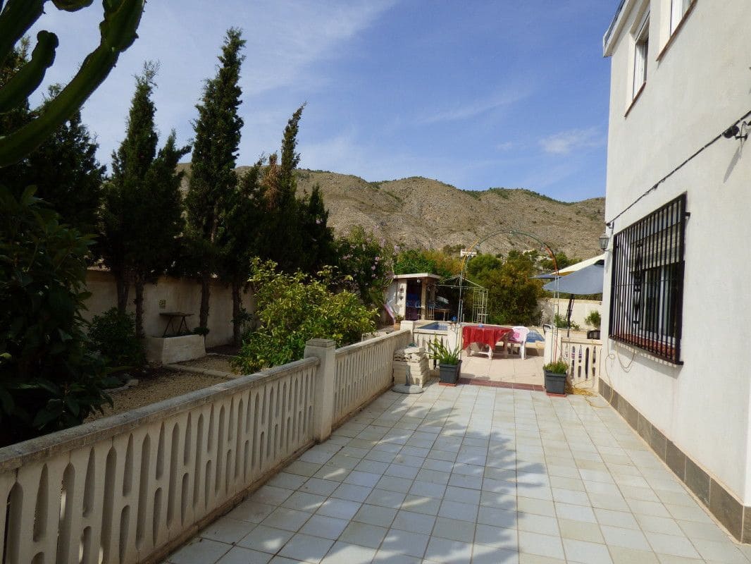 8 soveværelse Villa til salg i Orxeta med swimmingpool garage - € 375.000 (Ref: 5589927)