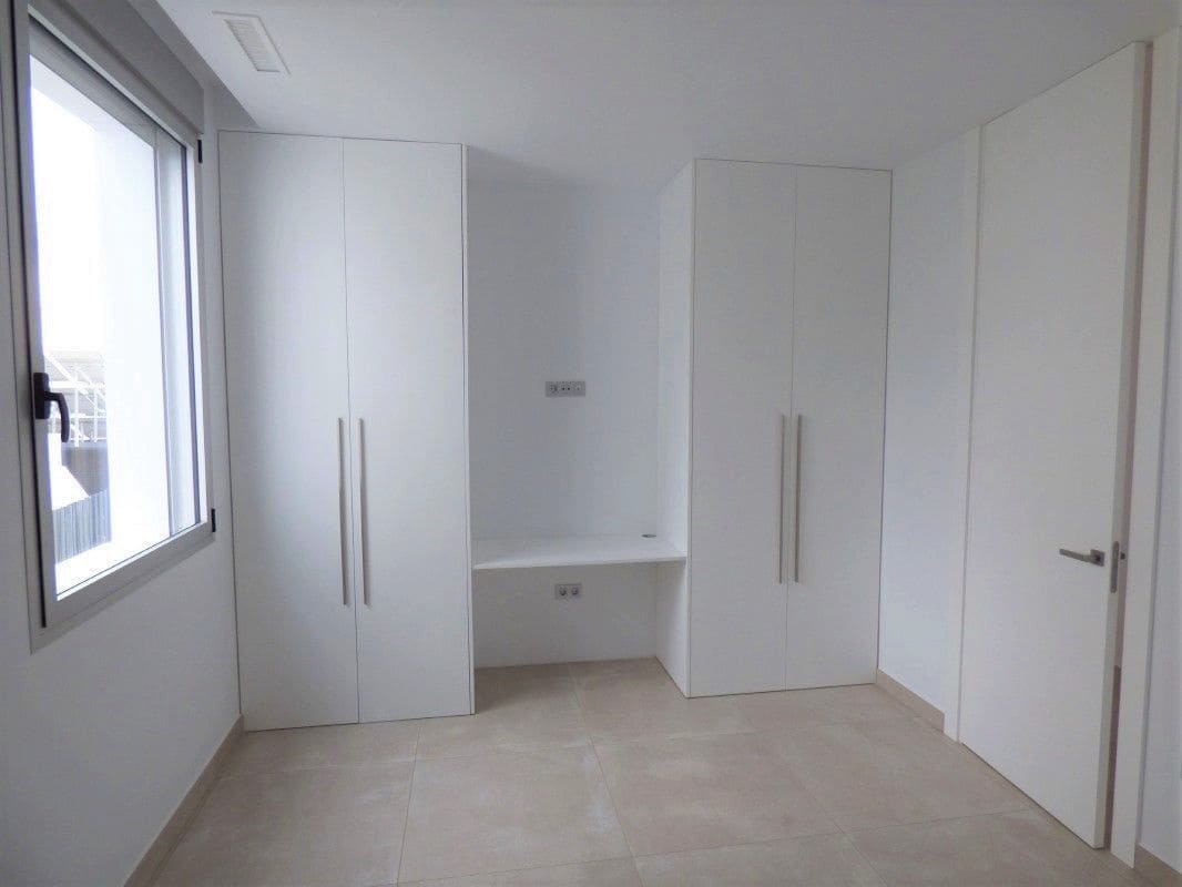 4 soverom Villa til salgs i Finestrat med svømmebasseng garasje - € 1 750 000 (Ref: 7346758)