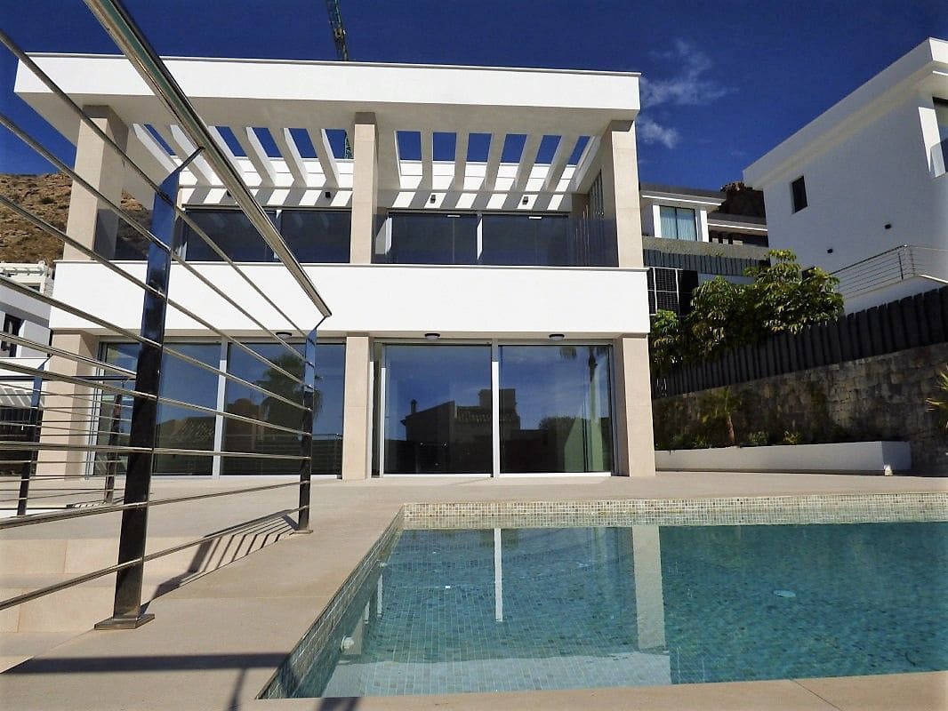 4 soverom Villa til salgs i Finestrat med svømmebasseng garasje - € 1 750 000 (Ref: 7346758)