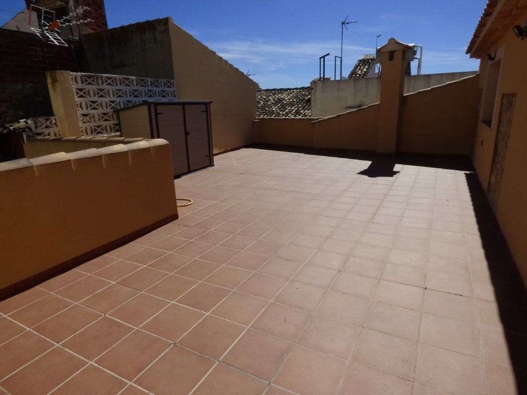 8 soveværelse Byhus til salg i Sella med swimmingpool - € 470.000 (Ref: 7445493)