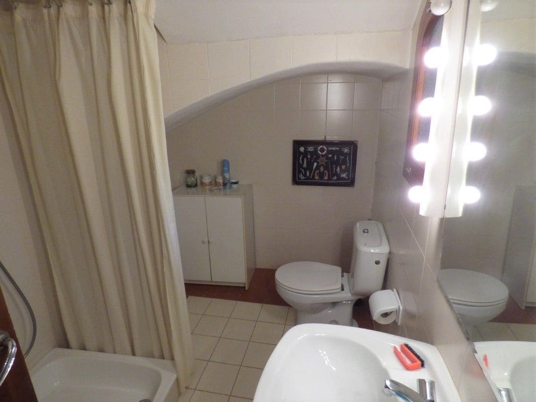 8 soveværelse Byhus til salg i Sella med swimmingpool - € 470.000 (Ref: 7445493)