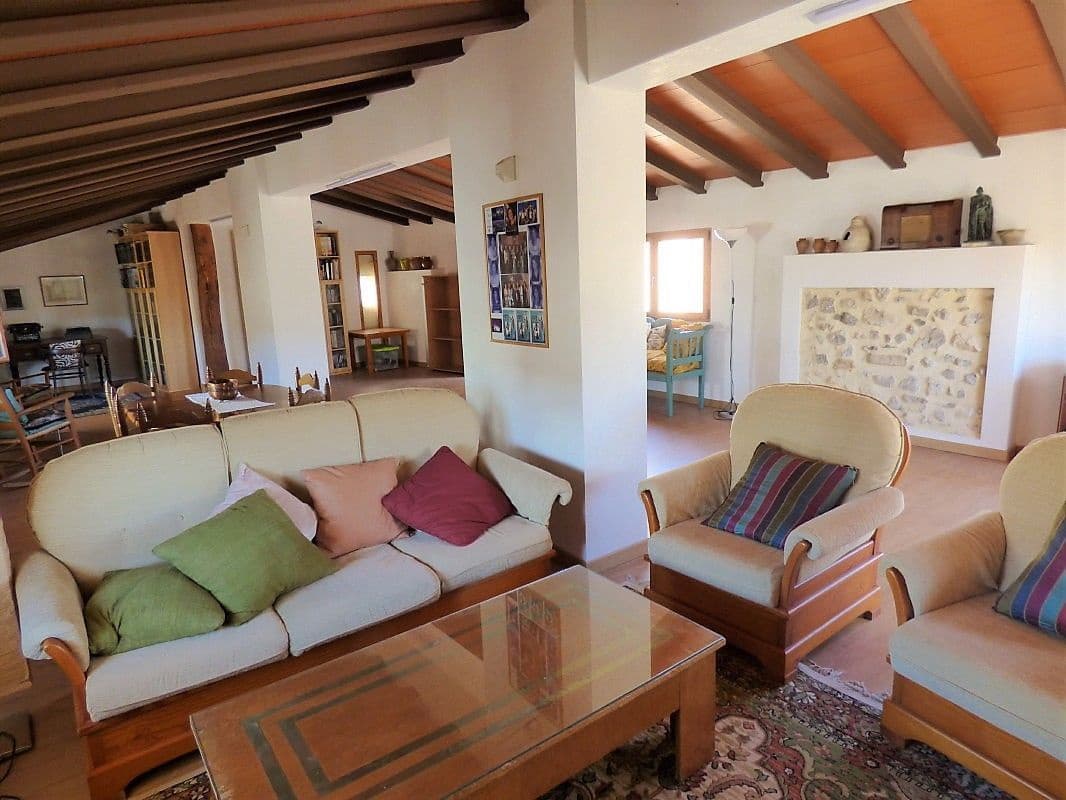 8 soveværelse Byhus til salg i Sella med swimmingpool - € 470.000 (Ref: 7445493)