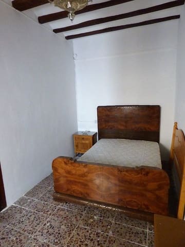 8 bedroom Townhouse for sale in Sella with pool - € 470,000 (Ref: 7445493)