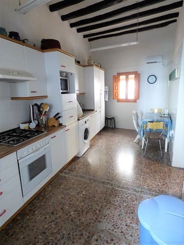 8 bedroom Townhouse for sale in Sella with pool - € 470,000 (Ref: 7445493)