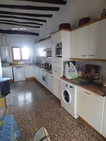 8 bedroom Townhouse for sale in Sella with pool - € 470,000 (Ref: 7445493)