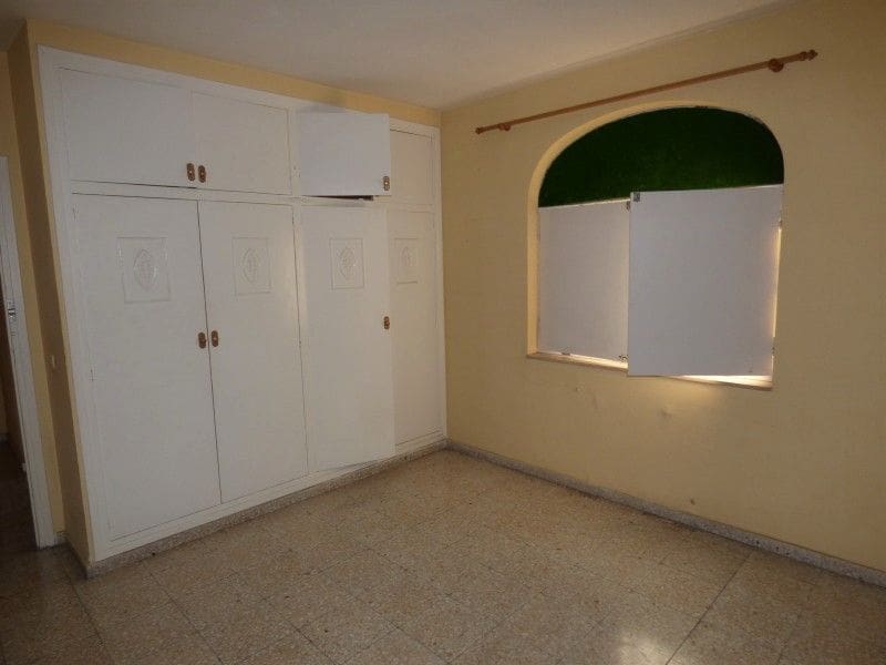 3 soveværelse Erhverv til salg i Alfaz del Pi / L'Alfas del Pi med garage - € 395.000 (Ref: 8504026)