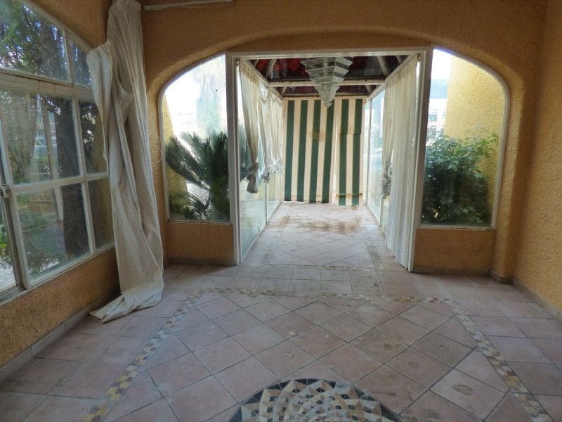 3 soveværelse Erhverv til salg i Alfaz del Pi / L'Alfas del Pi med garage - € 395.000 (Ref: 8504026)