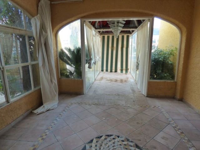 3 bedroom Commercial for sale in Albir, Alfaz del Pi / L'Alfàs del Pi with garage - € 395,000 (Ref: 8504026)