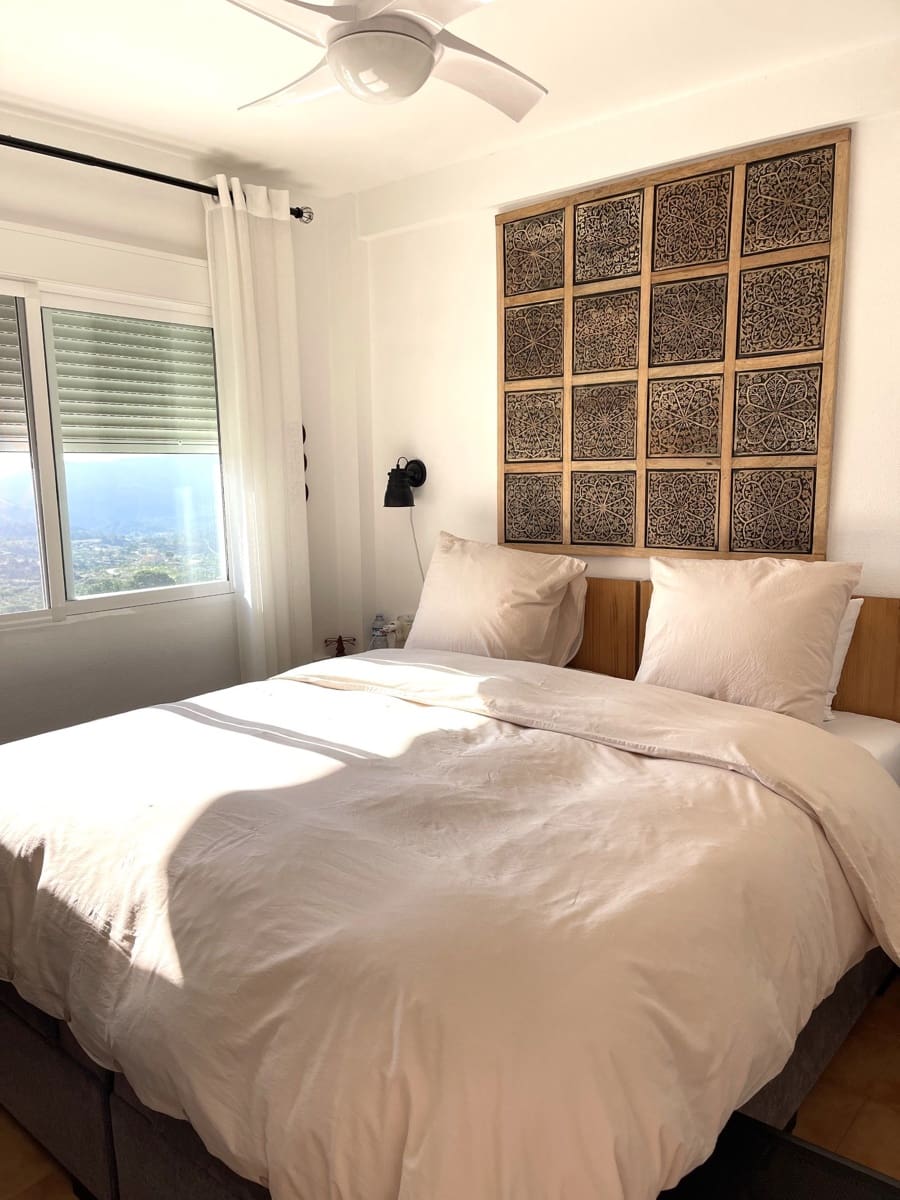 3 soverom Kjedet enebolig til salgs i Relleu med svømmebasseng garasje - € 245 000 (Ref: 9306305)