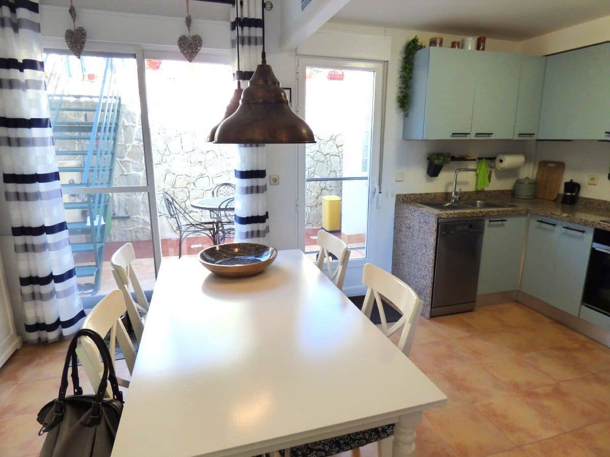 3 bedroom Semi-detached Villa for sale in Relleu with pool garage - € 231,900 (Ref: 9306305)