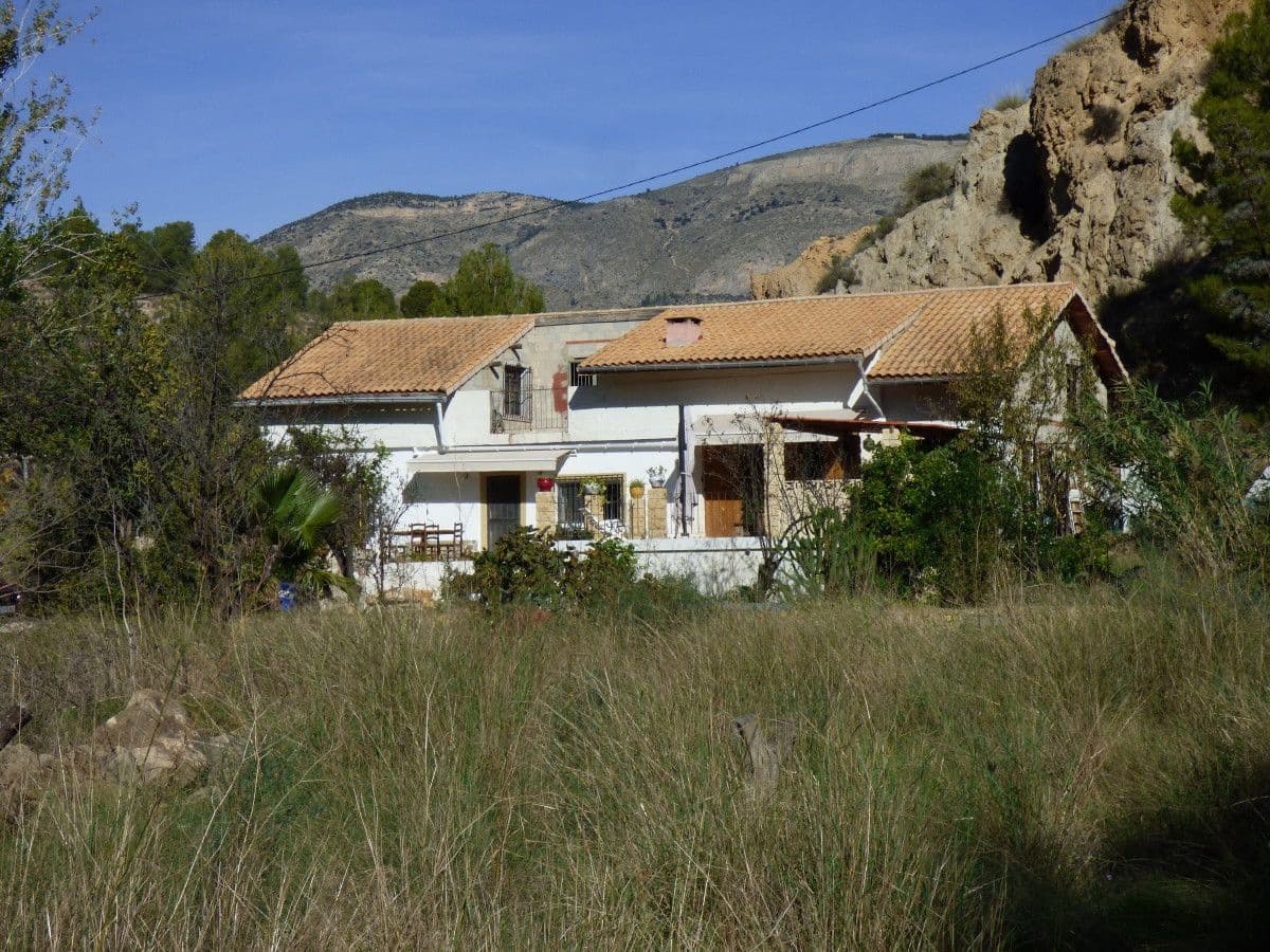 3 quarto Moradia para venda em Orxeta com garagem - 345 000 € (Ref: 9382421)